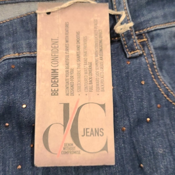 NWT DC studded slightly curvy straight leg - Picture 6 of 7